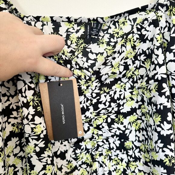 NWT Vero Moda Chaddie Ditsy Floral Boho Long Sleeve Ruched Mini Dress - XL - Picture 5 of 10
